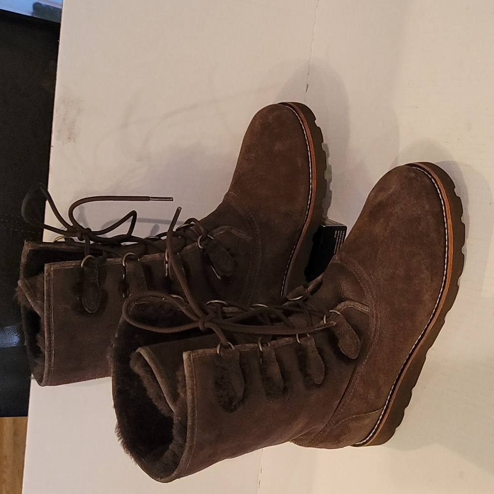 Ugg Rommy lace up boots women's size